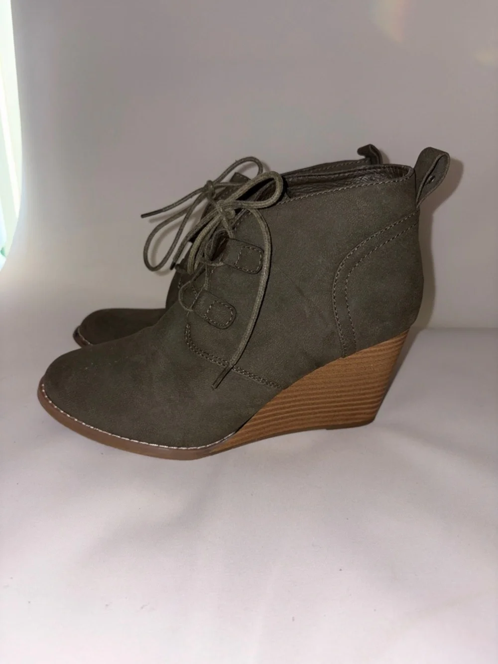 Nautica Vaeda Olive Suede Lace-Up Wedge Booties Size‎ 7.5